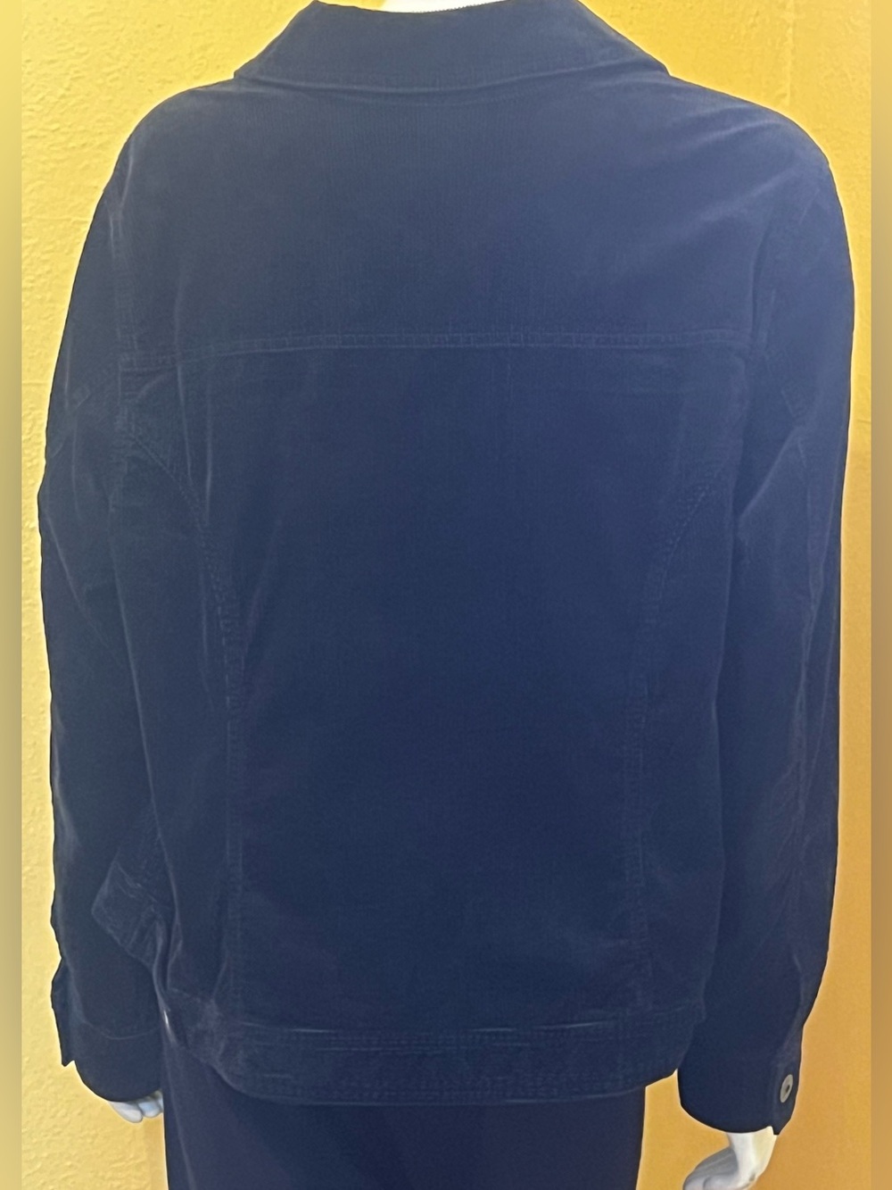 Black Corduroy Trucker Jacket Style & Co, 20W - Picture 4 of 10